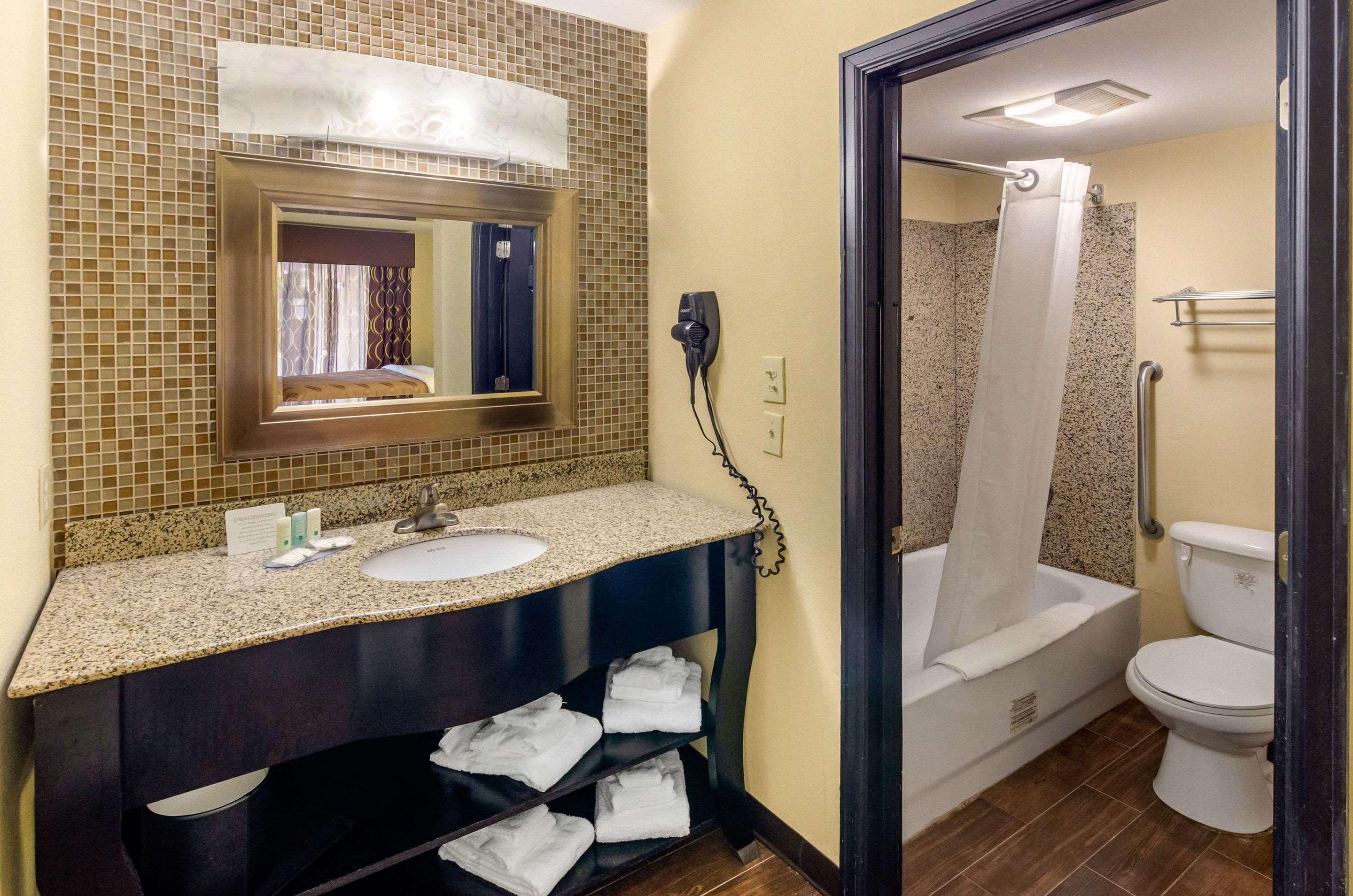 Quality Inn Covington Exteriör bild