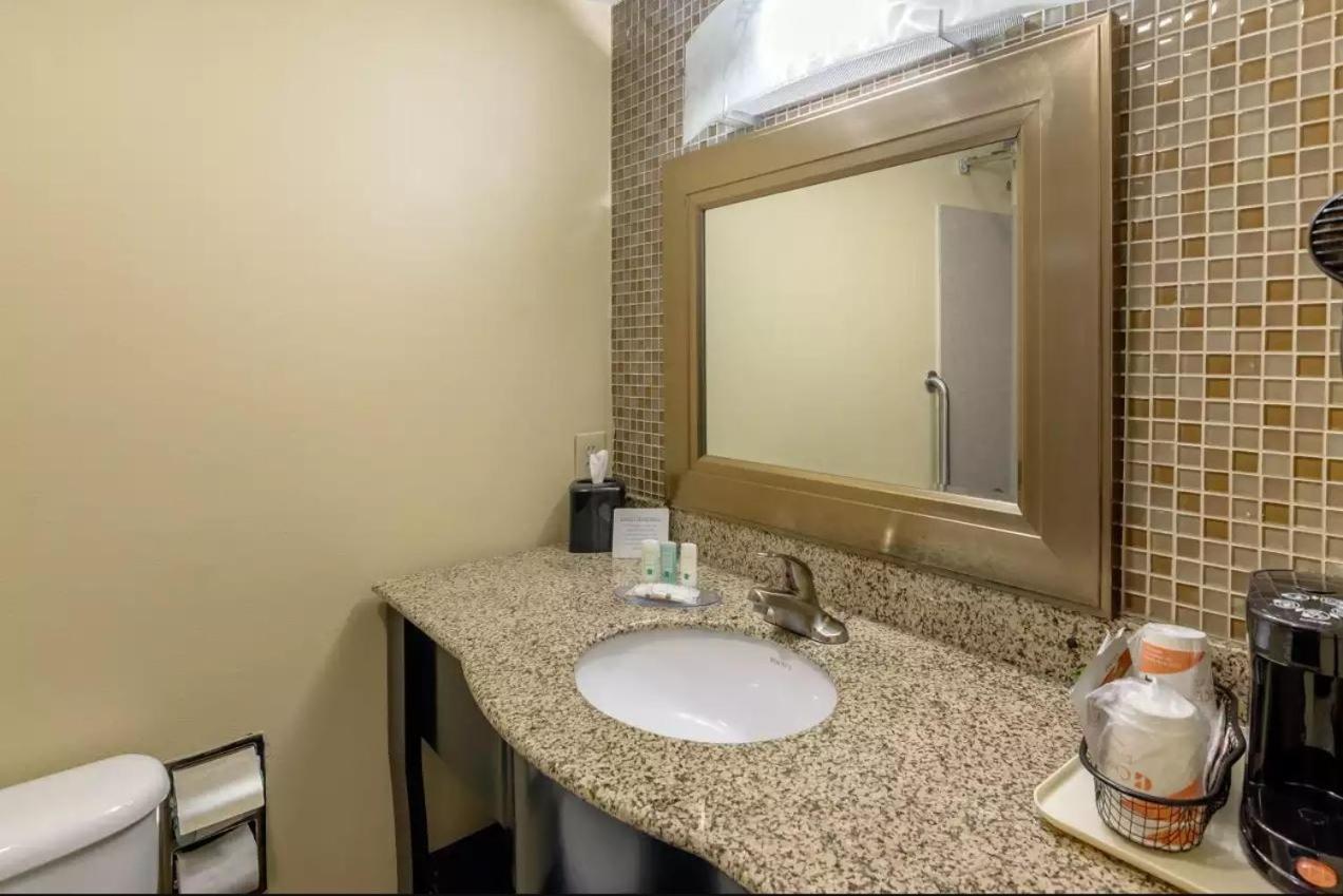 Quality Inn Covington Exteriör bild